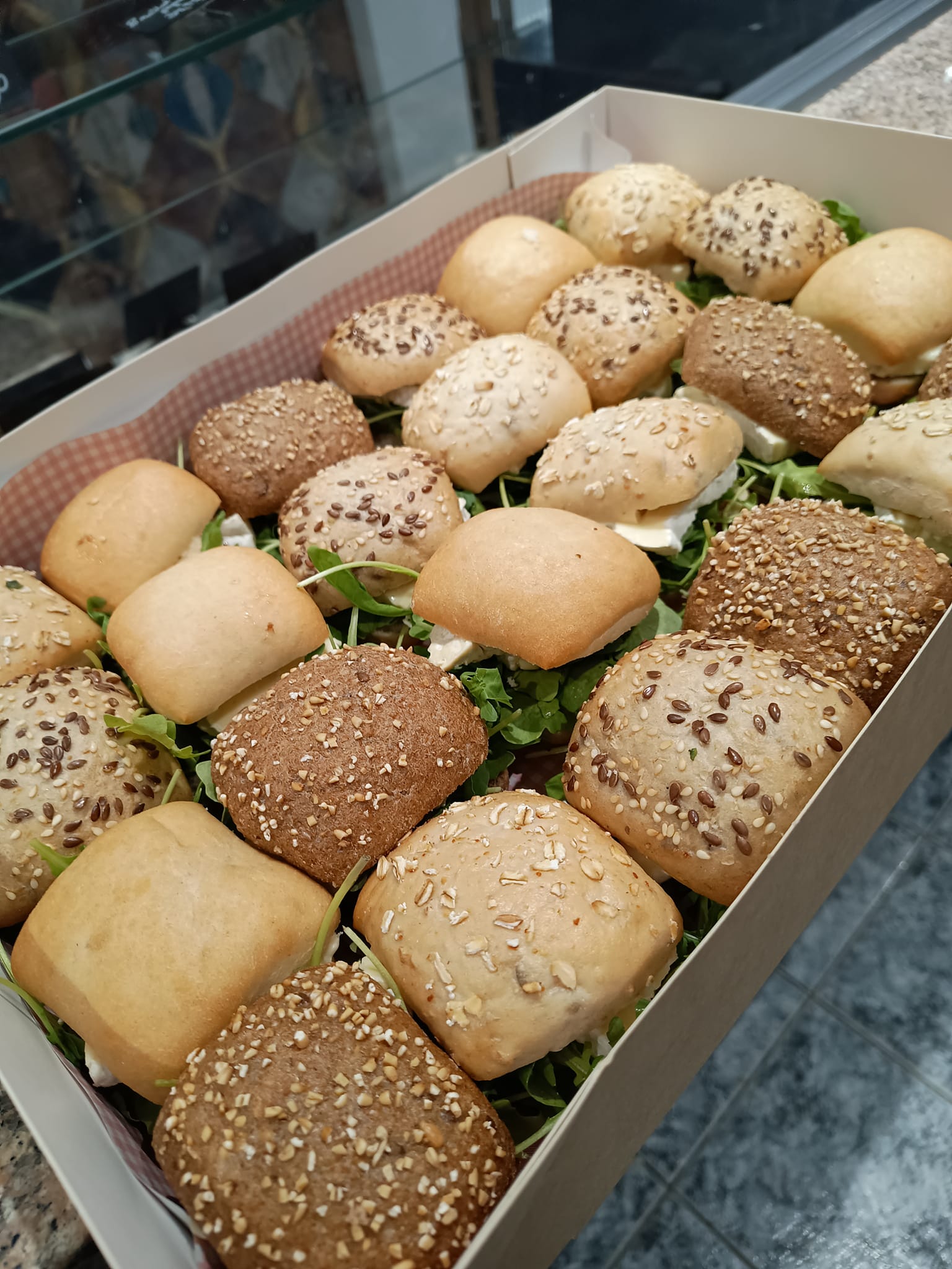 Plateau sandwichs (min 10 personnes)